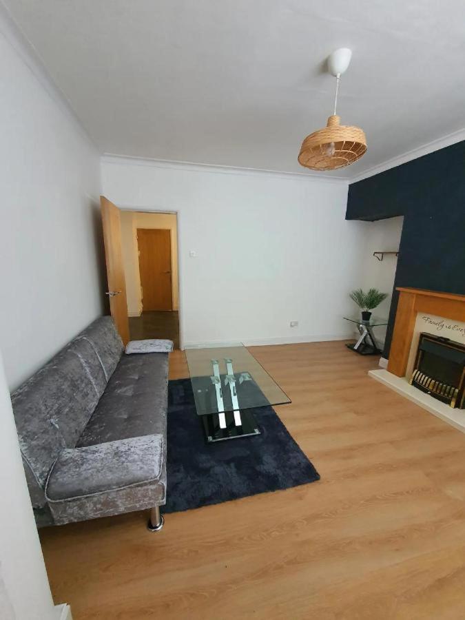 Double Bedroom 96Glc Greater Manchester มิดเดิลตัน ภายนอก รูปภาพ